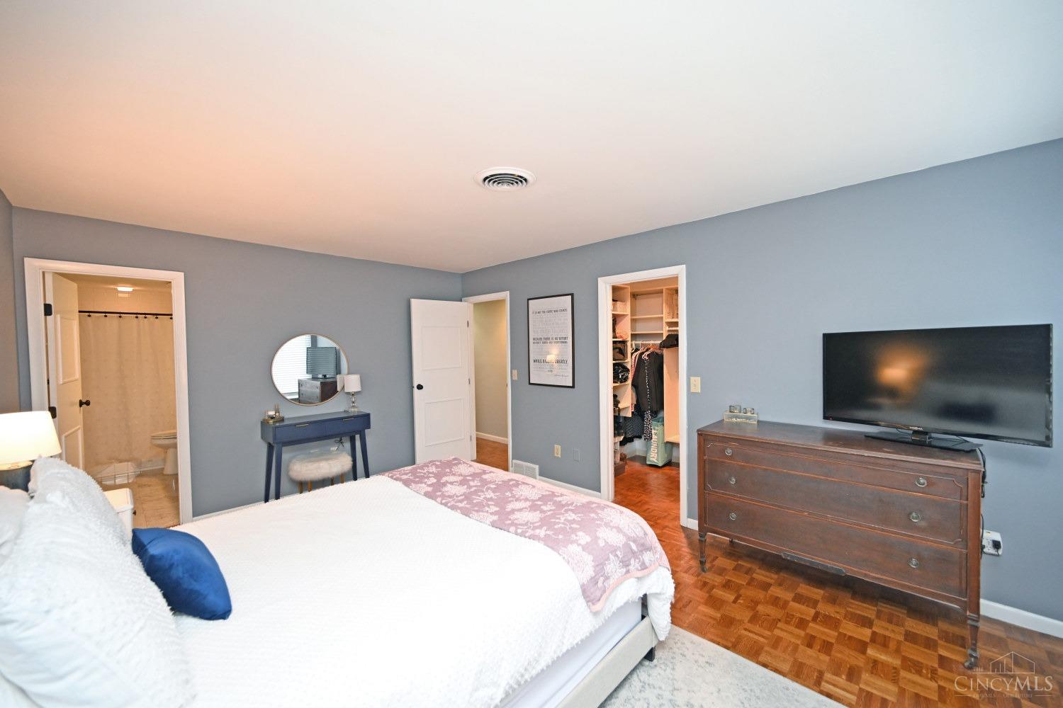 2400 Madison Road, Unit 12 Cincinnati, OH 45208 - Photo 39 of 50 Gallery Image 39