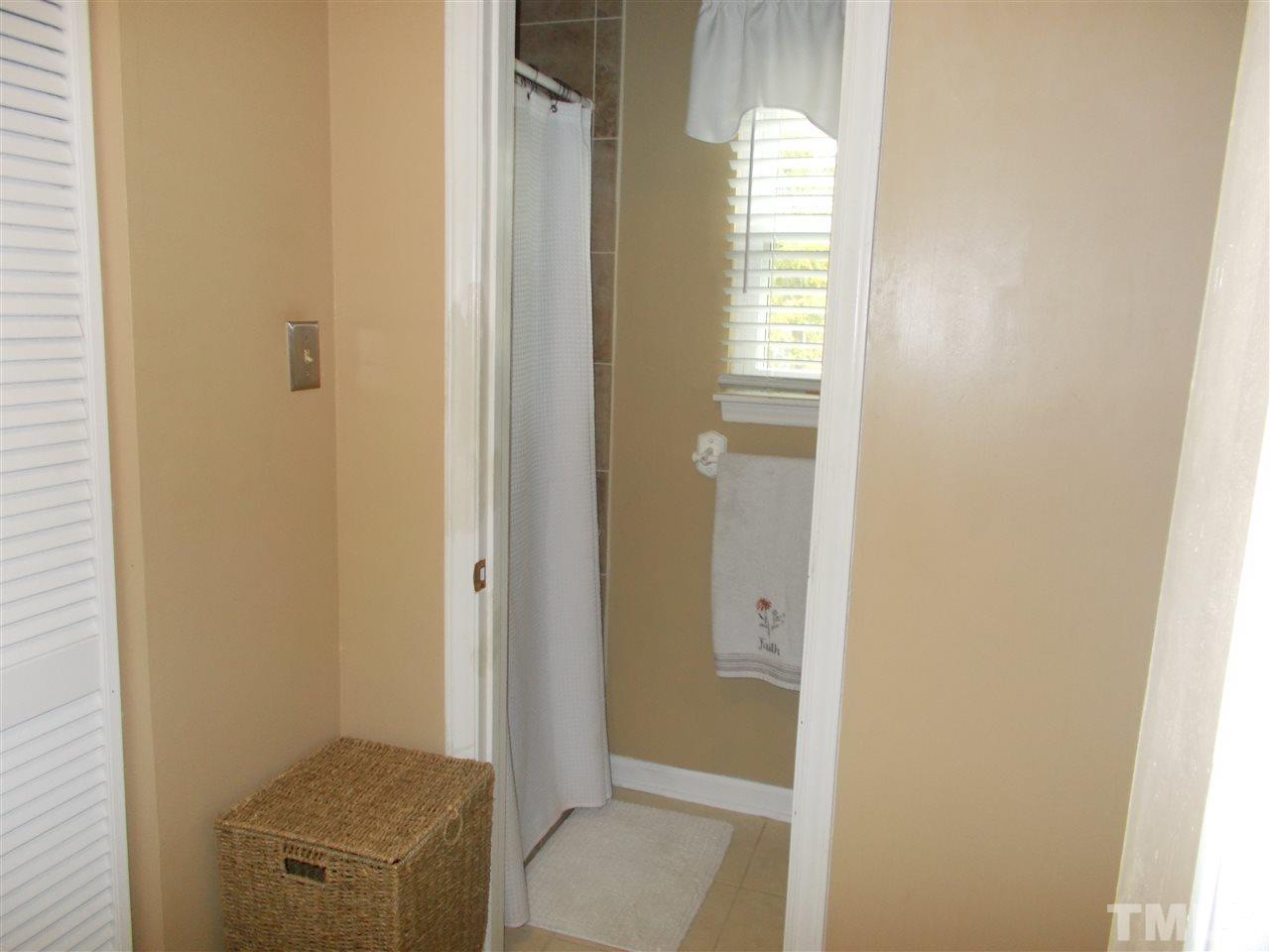 5405 Old Towne Road Raleigh, NC 27612 - Photo 11 of 22