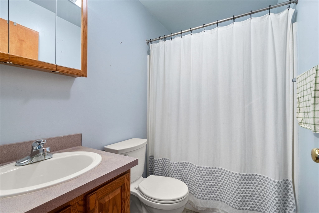 43 Outlook Road Billerica, MA 01862 - Photo 17 of 36