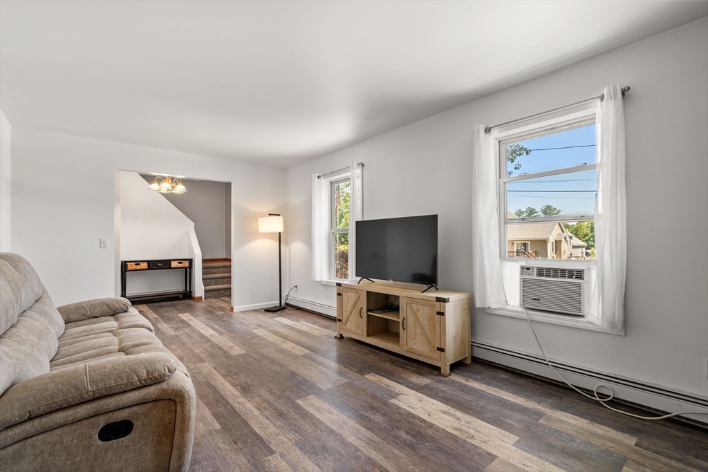 43 Outlook Road Billerica, MA 01862 - Photo 9 of 36