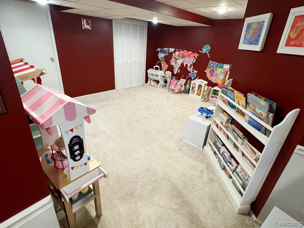 384 Huntington Court Rochester Hills, MI 48307 - Photo 23 of 34