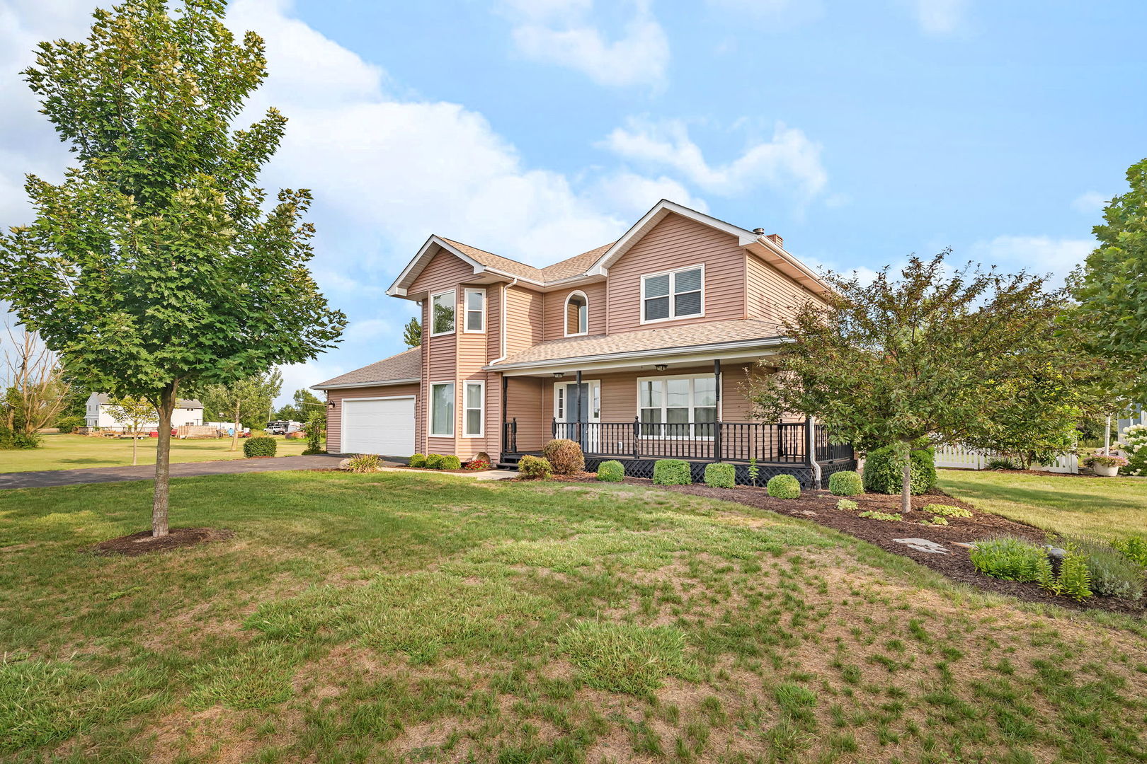 24714 West Smiley Road Braidwood, IL 60408 - Photo 3 of 44 Gallery Image 3