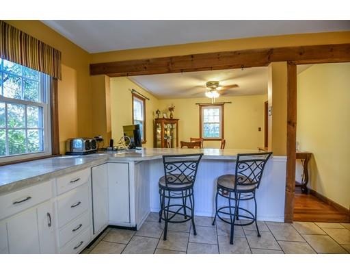 123 Peekskill Avenue Springfield, MA 01129 - Photo 9 of 28