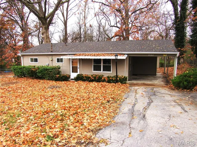 $95,000 | 1122 East Drive, Cottage Hills, IL 62018
