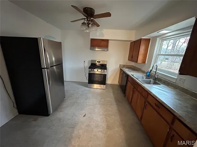 $95,000 | 1122 East Drive, Cottage Hills, IL 62018