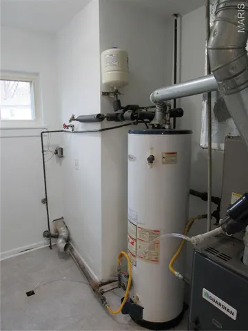 $95,000 | 1122 East Drive, Cottage Hills, IL 62018