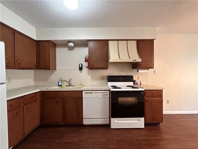 $1,050 | 4217 Acushnet Drive, Unit D, Corpus Christi, TX 78413