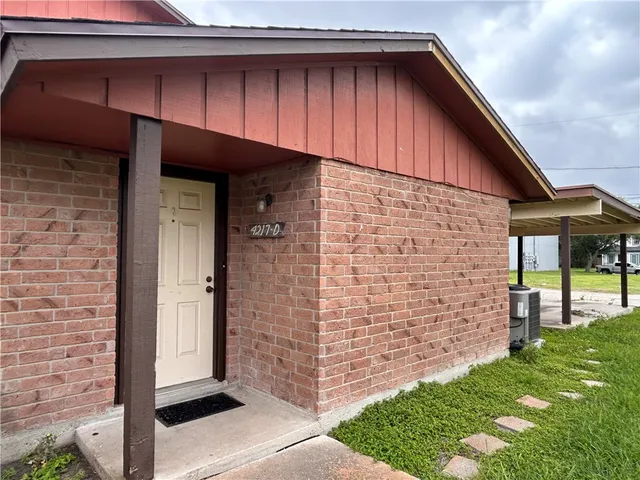 $1,050 | 4217 Acushnet Drive, Unit D, Corpus Christi, TX 78413