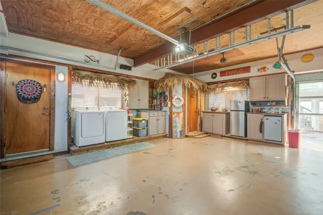 $580,000 | 83 Dolphin Lane, Freeport, TX 77541