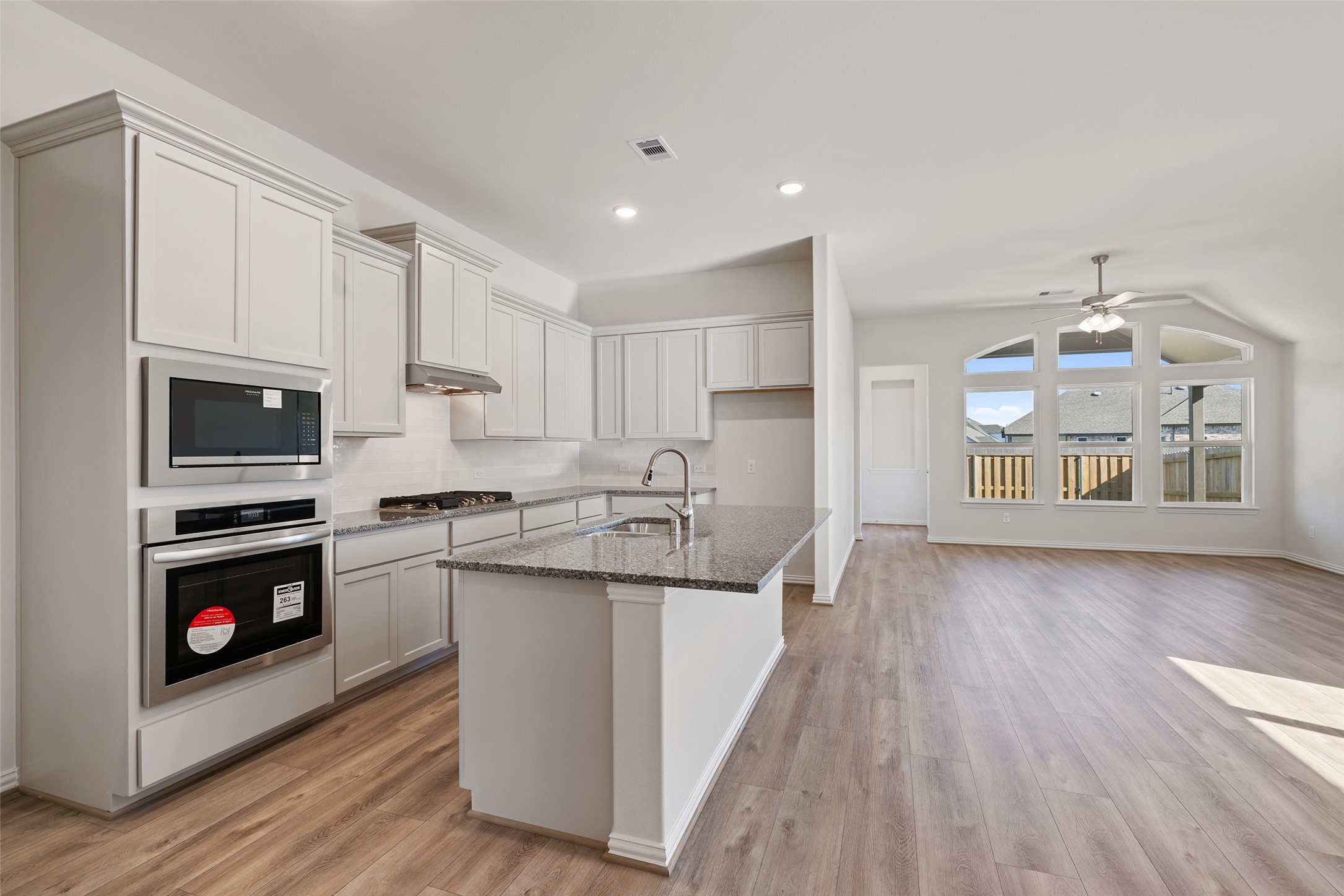 21123 Sunlight Grv Drive Rosharon, TX 77583 - Photo 4 of 17 Representative Photo