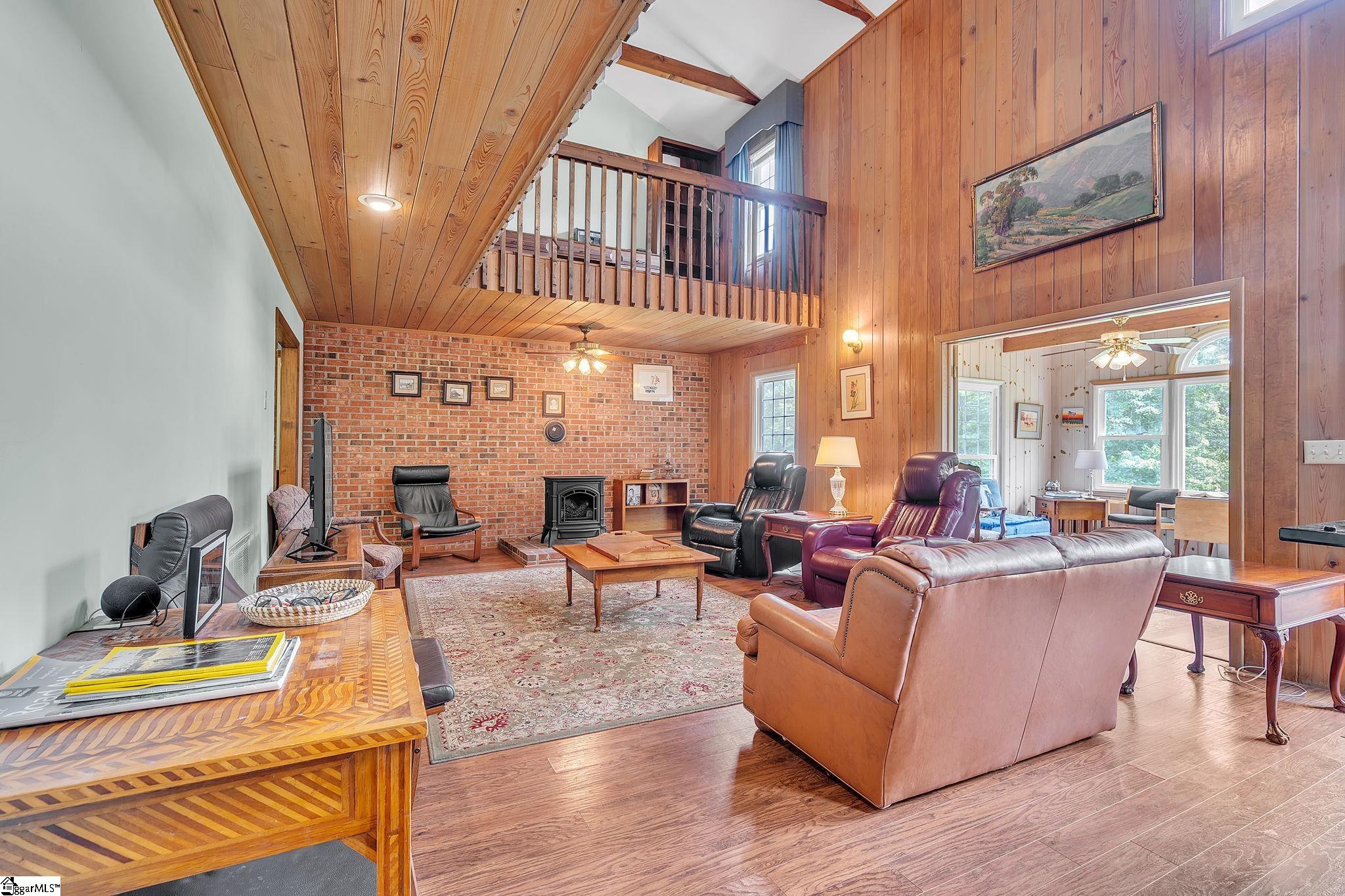 412 Smith Road Landrum, SC 29356 - Photo 7 of 37