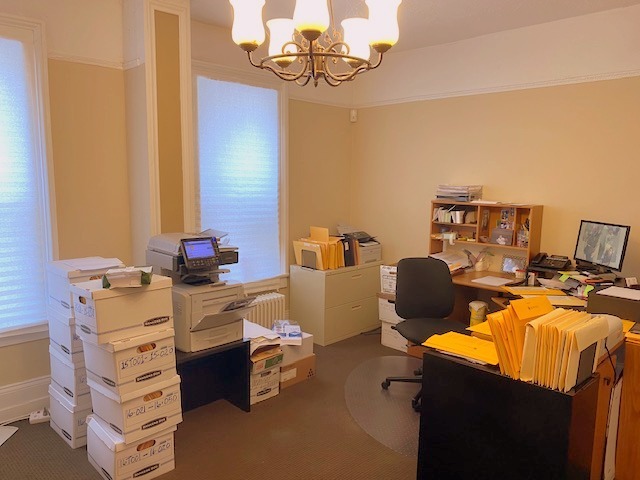 438 North Sheridan Road Waukegan, IL 60085 - Photo 14 of 21 a view of a workspace with furniture