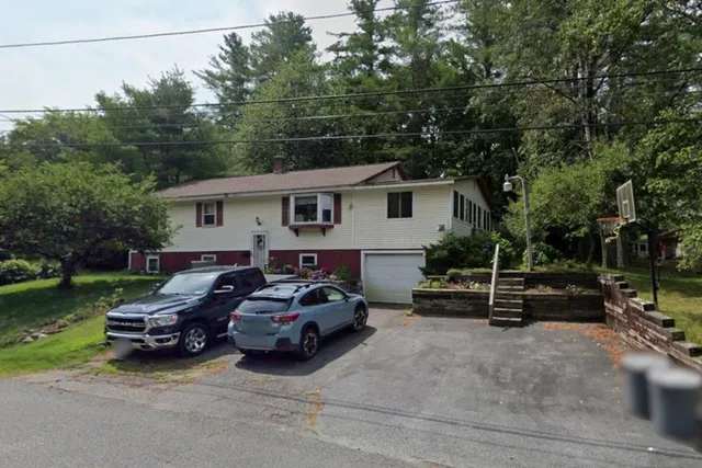 $485,000 | 25 Marshall Avenue, Hartford, VT 05001