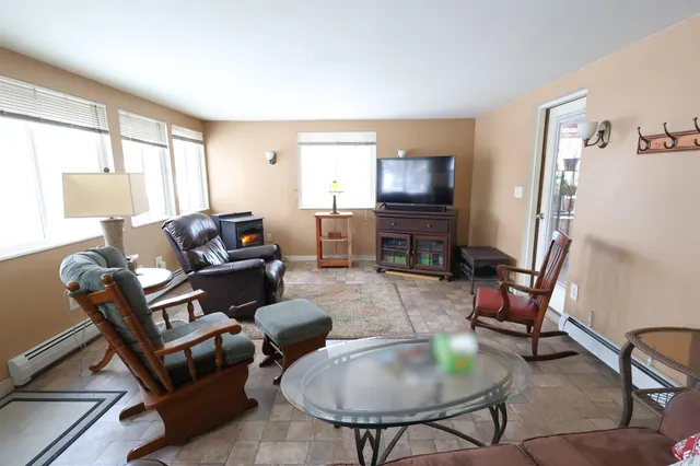 $485,000 | 25 Marshall Avenue, Hartford, VT 05001