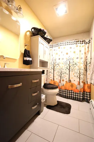 $485,000 | 25 Marshall Avenue, Hartford, VT 05001