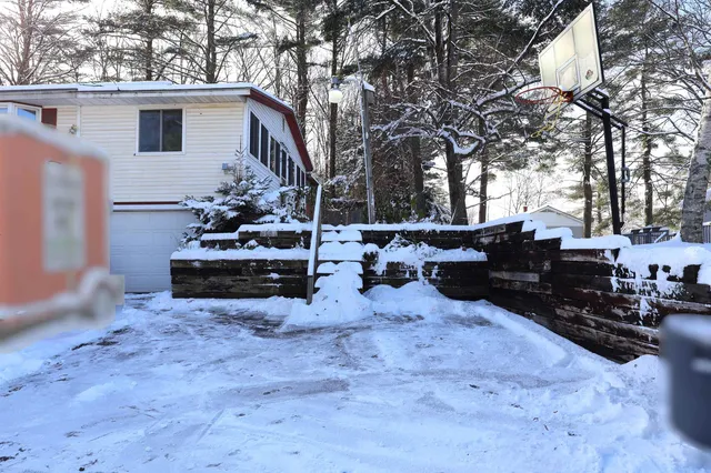 $485,000 | 25 Marshall Avenue, Hartford, VT 05001