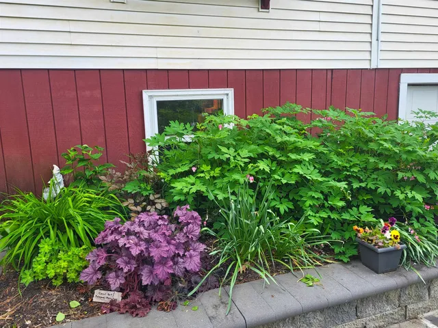 $485,000 | 25 Marshall Avenue, Hartford, VT 05001