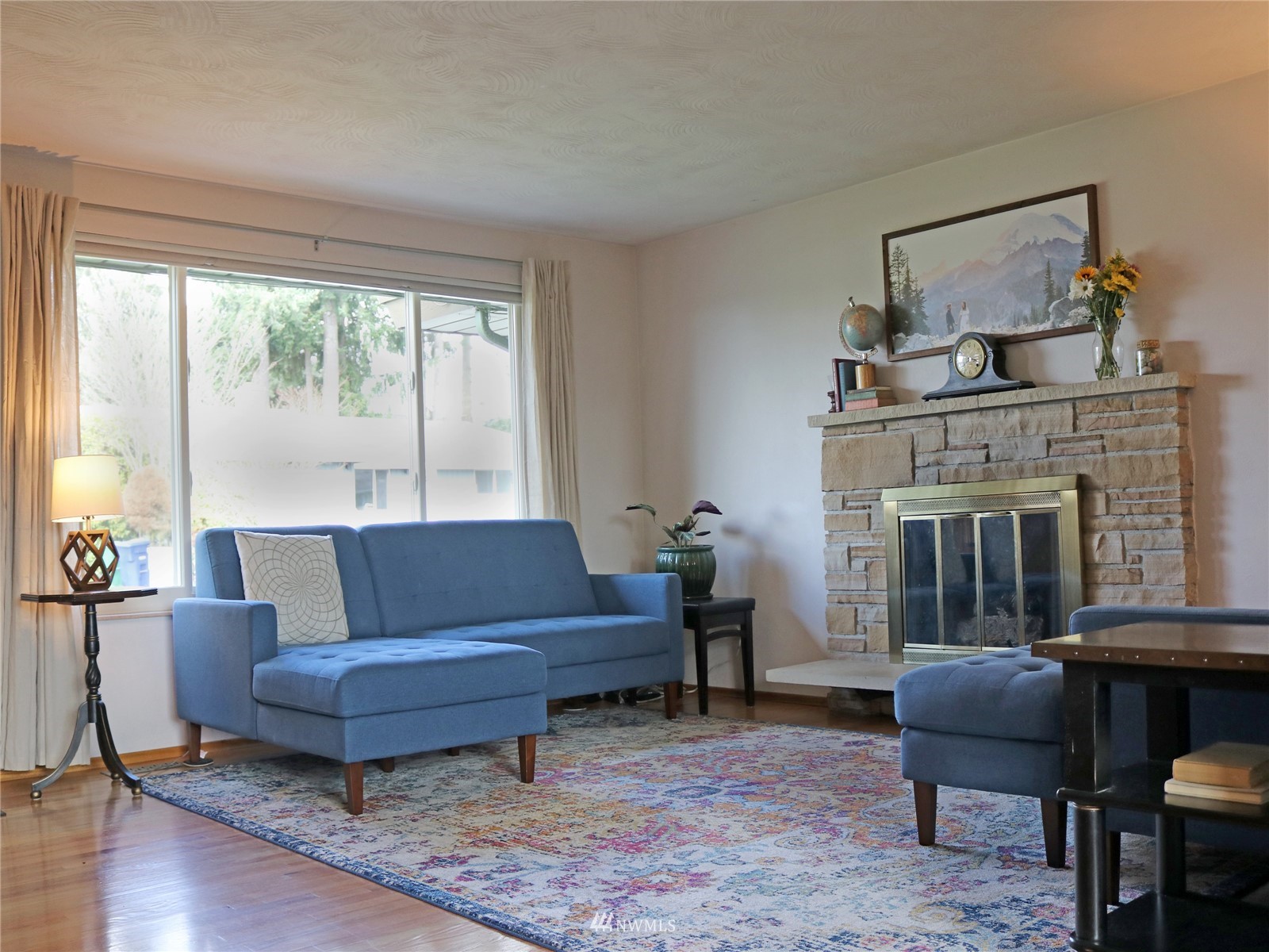 3323 Northeast 11th Place Renton, WA 98056 - Photo 12 of 36 Gallery Image 12