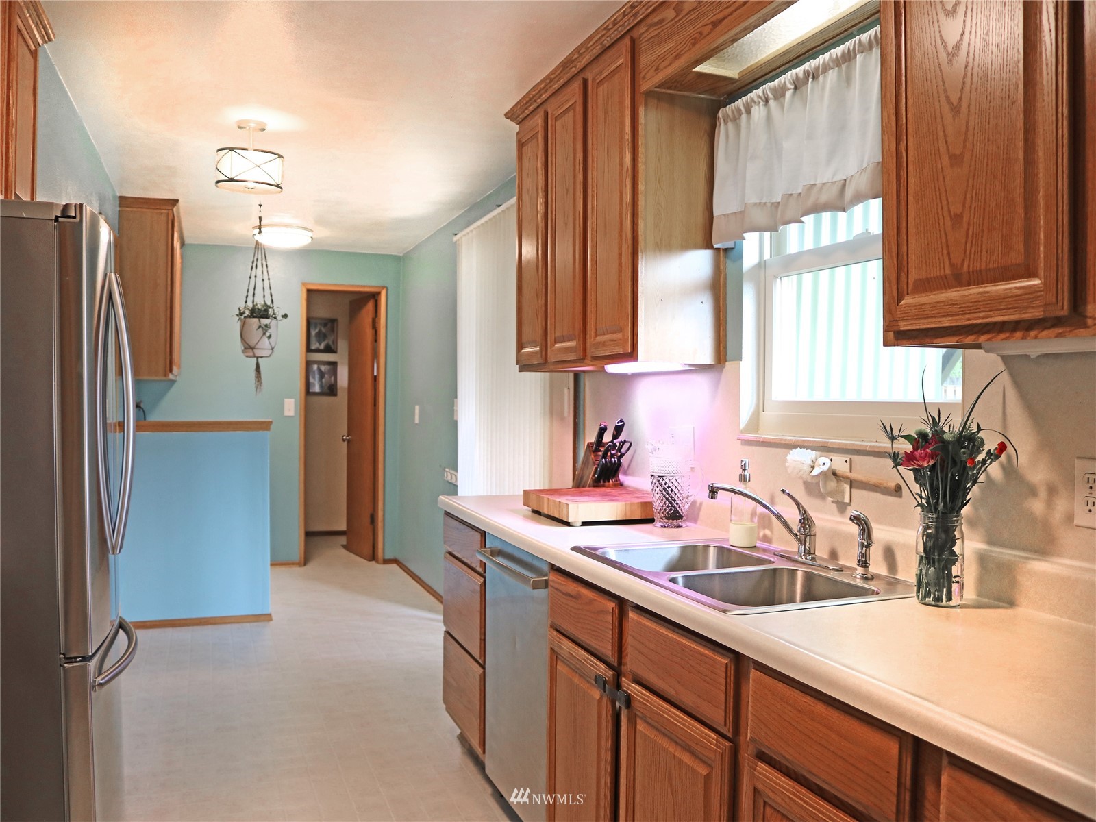 3323 Northeast 11th Place Renton, WA 98056 - Photo 15 of 36 Gallery Image 15