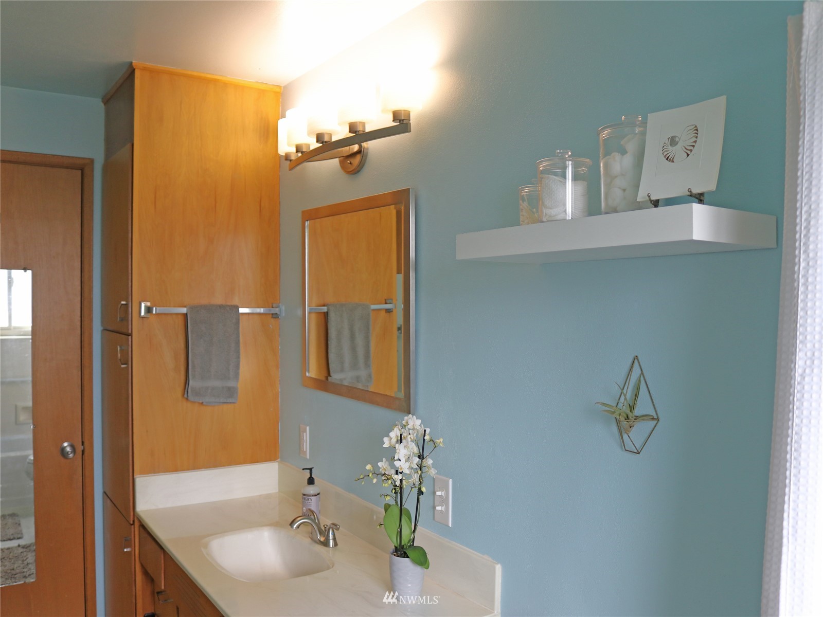 3323 Northeast 11th Place Renton, WA 98056 - Photo 28 of 36 Gallery Image 28