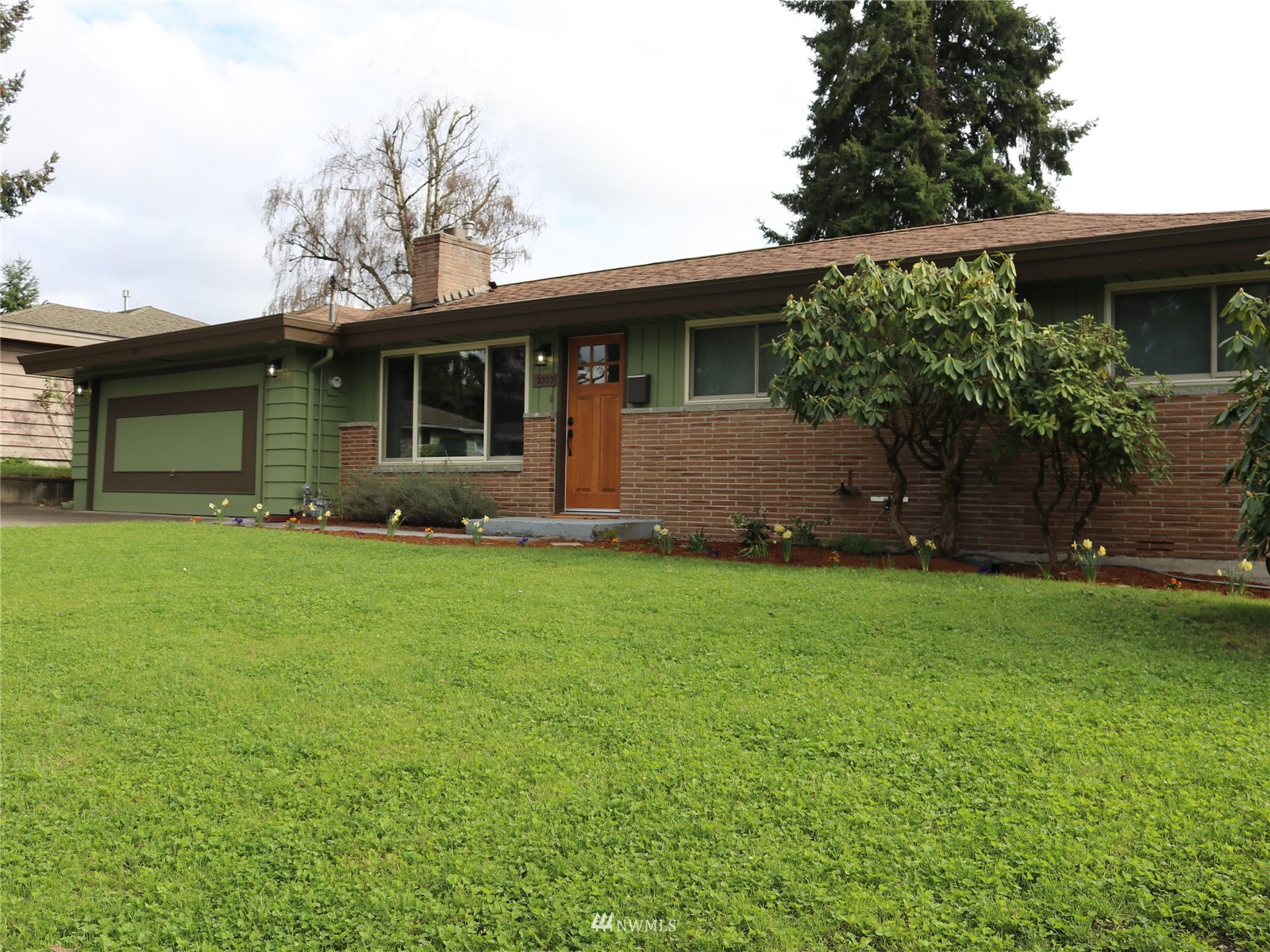 3323 Northeast 11th Place Renton, WA 98056 - Photo 35 of 36 Gallery Image 35
