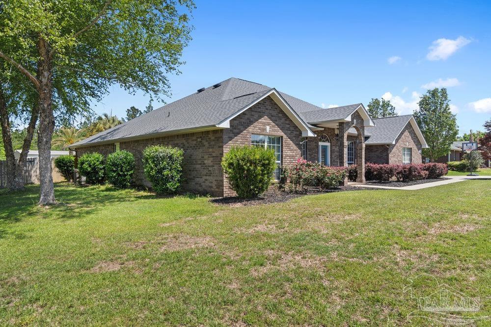 2744 Wallace Lake Road Milton, FL 32571 - Photo 9 of 50