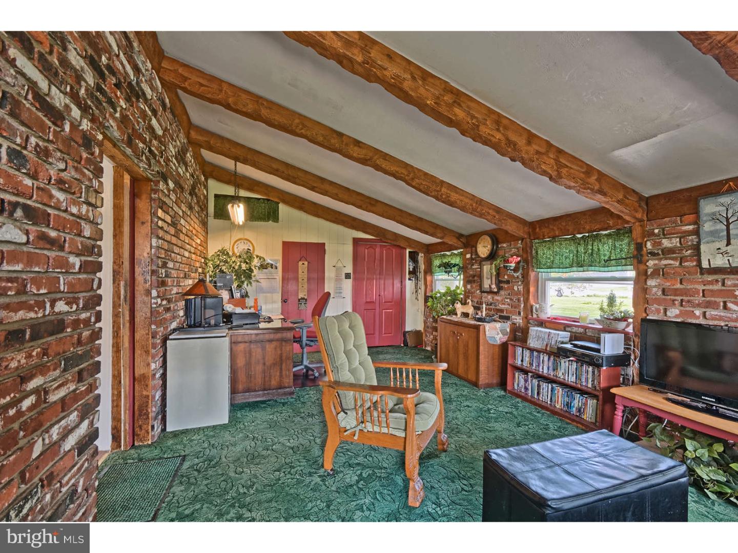 580 Pitman Road Sewell, NJ 08080 - Photo 10 of 25 Family Room
