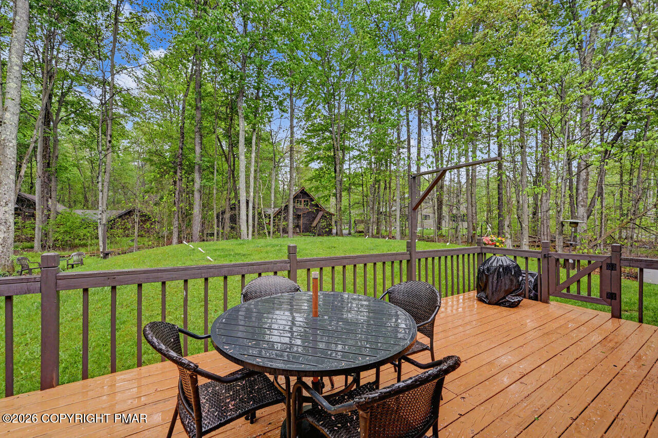 5522 Fox Run Road Pocono Pines, PA 18350 - Photo 25 of 28 Deck