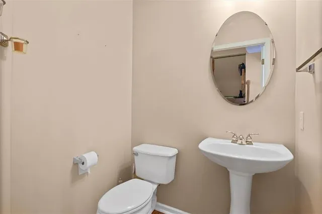 $2,300 | 6330 Oyster Bay Court, Bridgeville, PA 15017