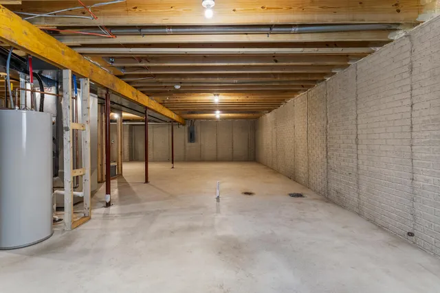 a house view with a outdoor space