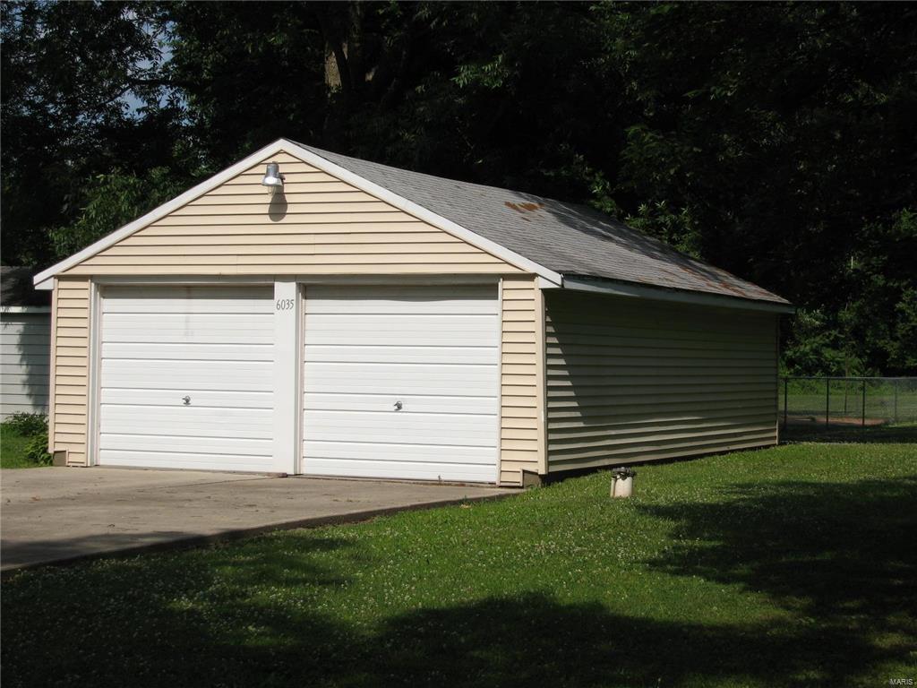 6035 Old Poag Road Edwardsville, IL 62025 - Photo 13 of 16 Gallery Image 13