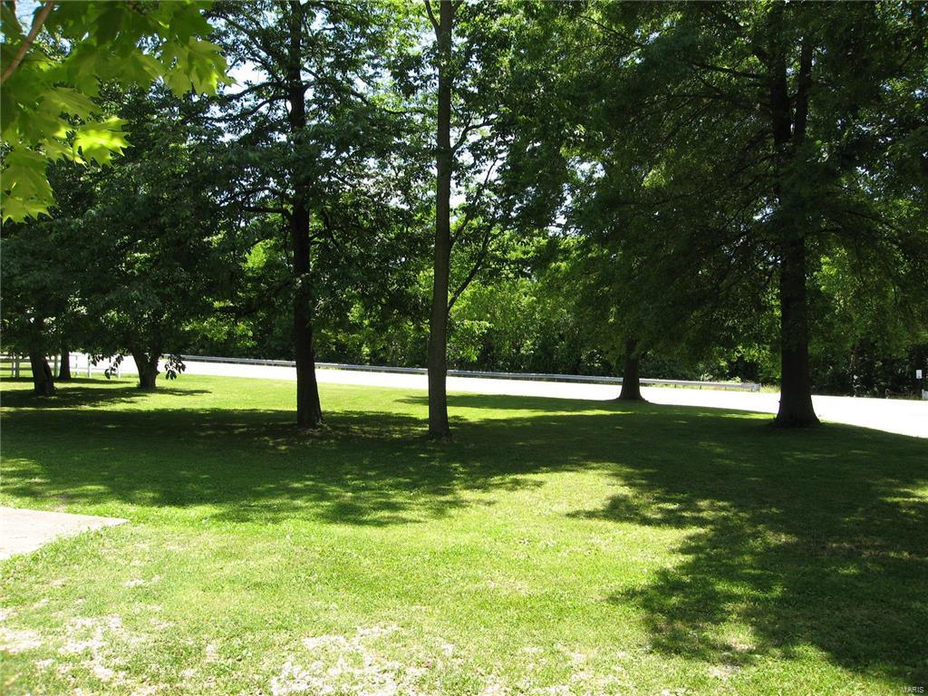 6035 Old Poag Road Edwardsville, IL 62025 - Photo 15 of 16 Gallery Image 15