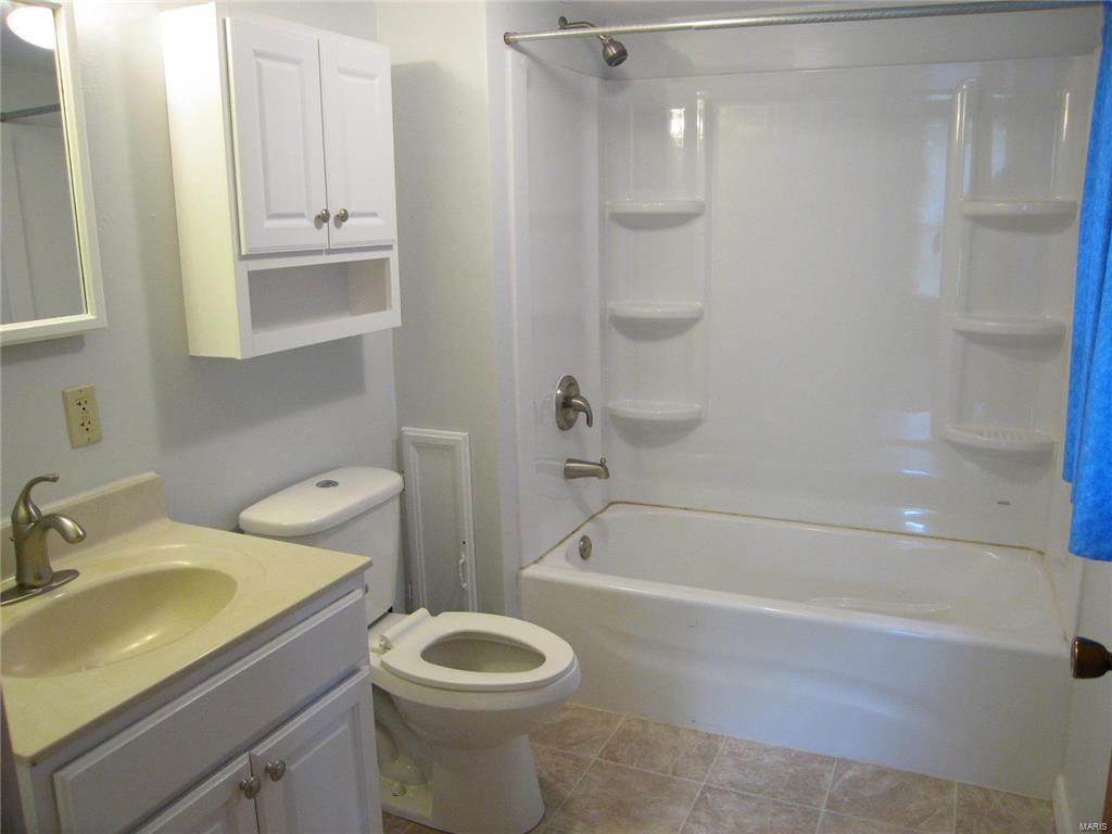 6035 Old Poag Road Edwardsville, IL 62025 - Photo 4 of 16 Gallery Image 4