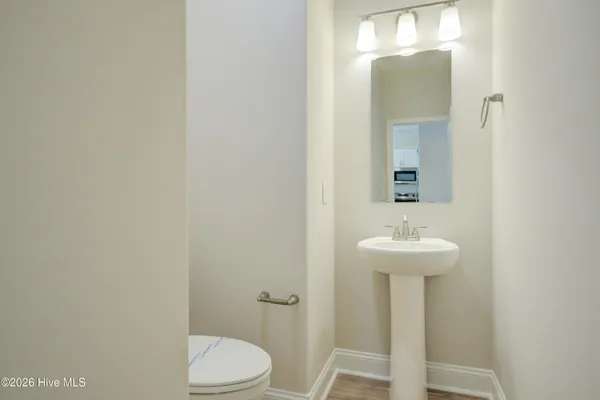 $304,900 | 215 Sandpiper Place, Sneads Ferry, NC 28460