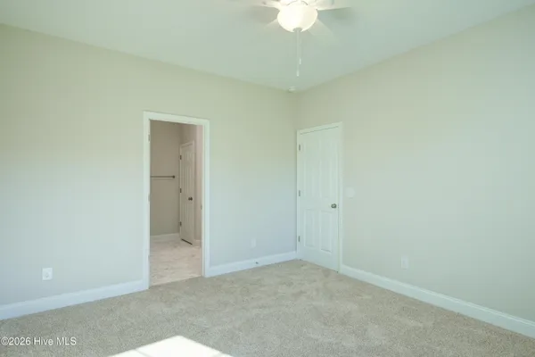 $304,900 | 215 Sandpiper Place, Sneads Ferry, NC 28460