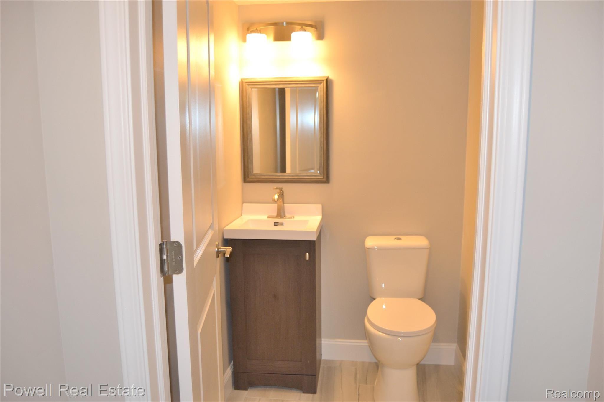 2887 Corinthia Drive Rochester, MI 48309 - Photo 24 of 27 CSC_1927.JPG