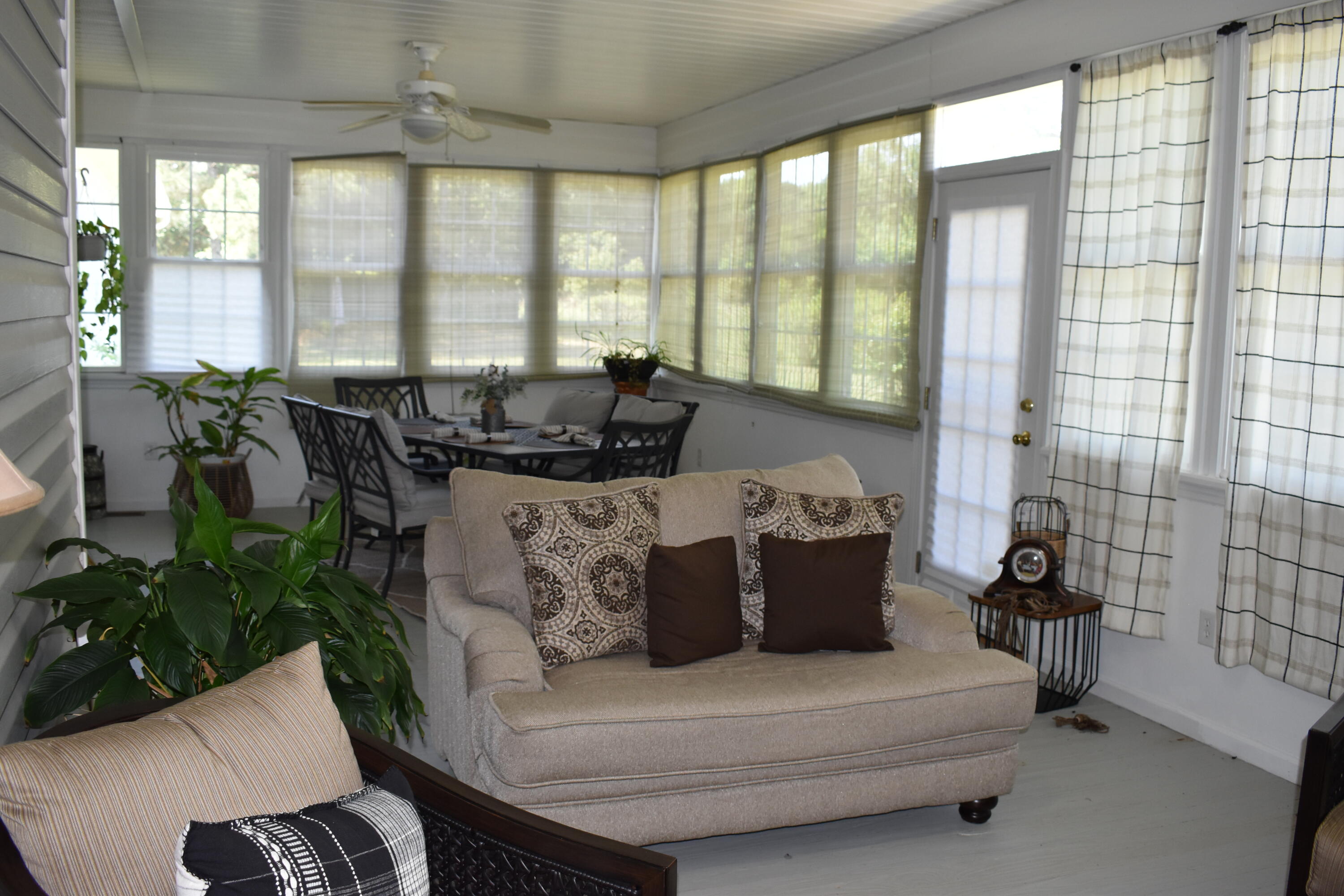 4039 Old Waynesboro Road Augusta, GA 30906 - Photo 15 of 27 SUNROOM