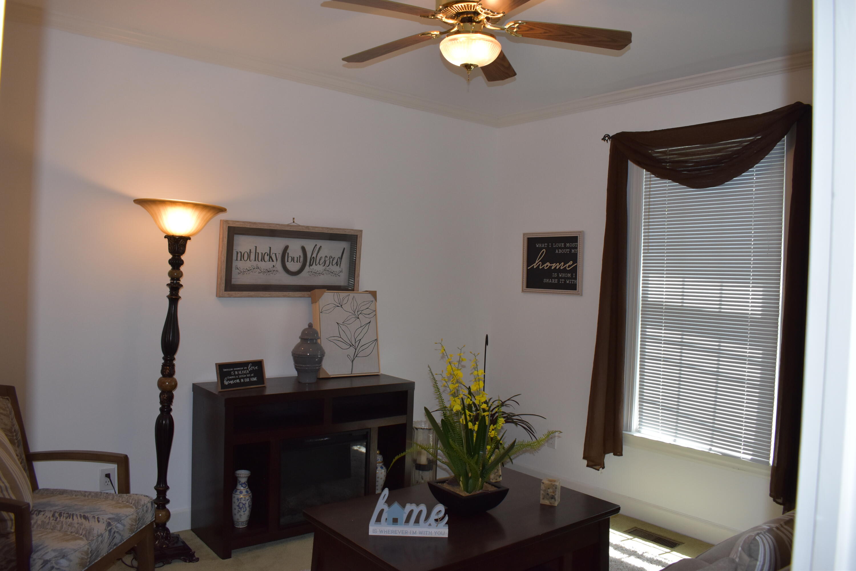 4039 Old Waynesboro Road Augusta, GA 30906 - Photo 2 of 27 LIVING ROOM