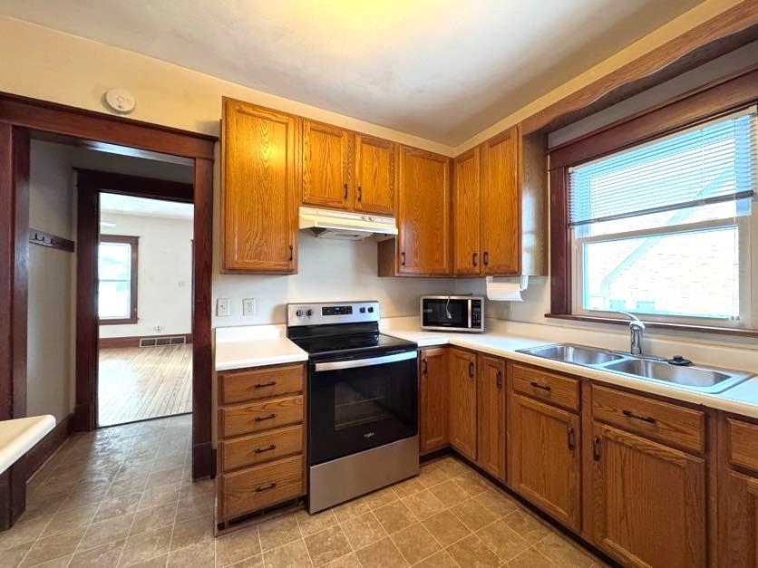 708 19th Avenue Monroe, WI 53566 - Photo 21 of 40