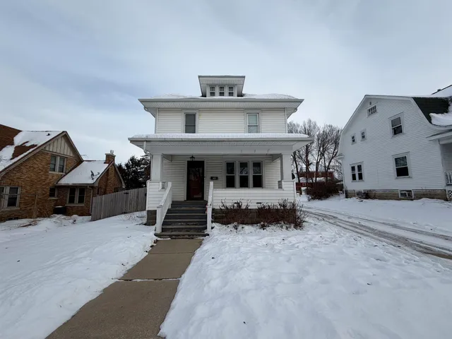$239,900 | 708 19th Avenue, Monroe, WI 53566