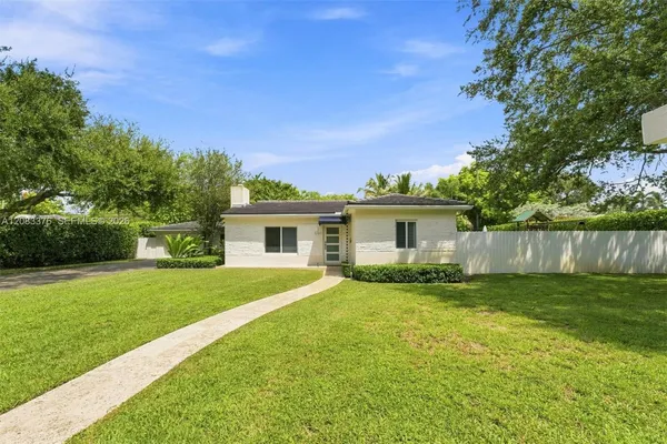 $1,600,000 | 5763 Southwest 51st Street, Miami, FL 33155