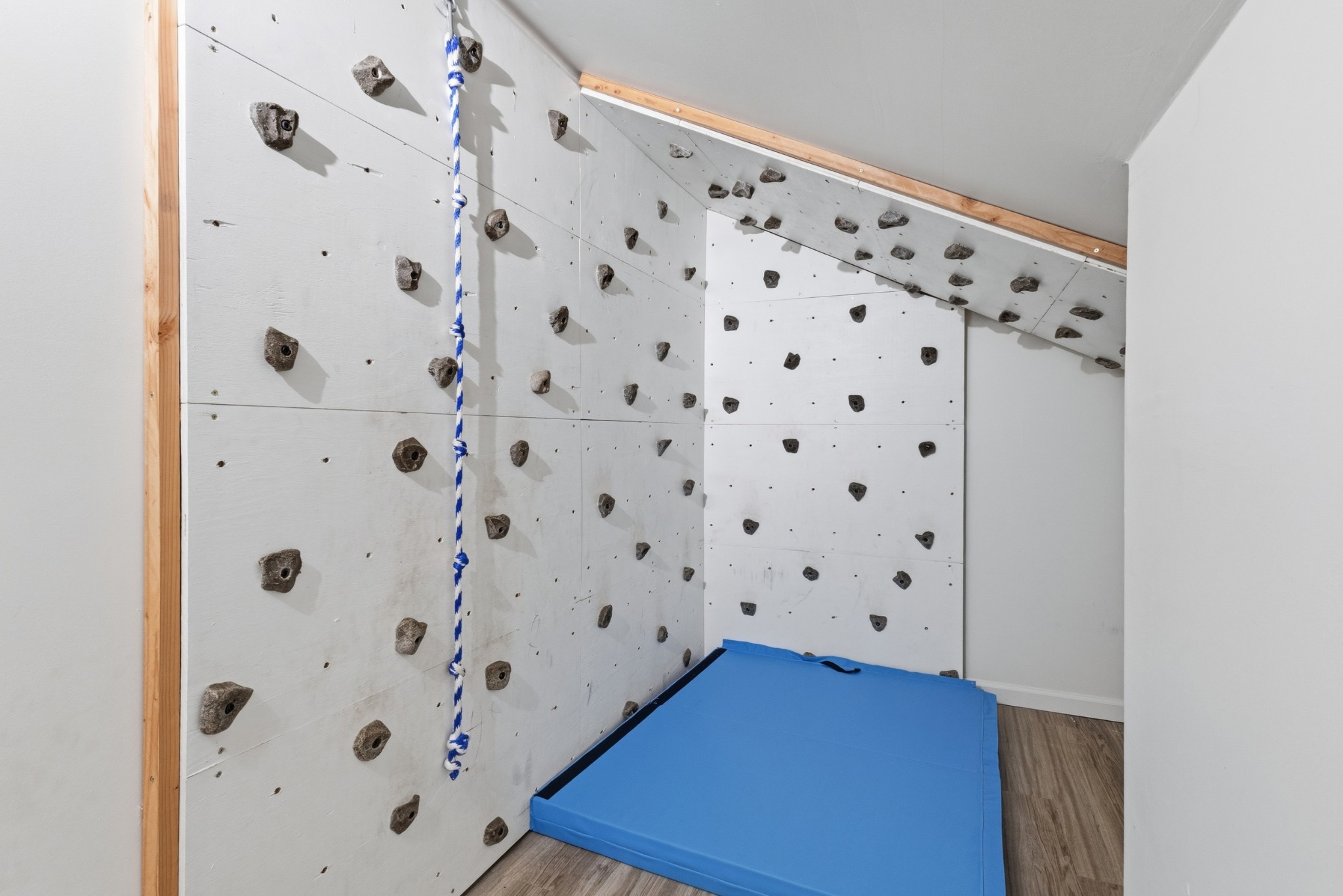 2228 Bowman Road Franklin, TN 37064 - Photo 34 of 44 a view of a hallway with wooden cabinets