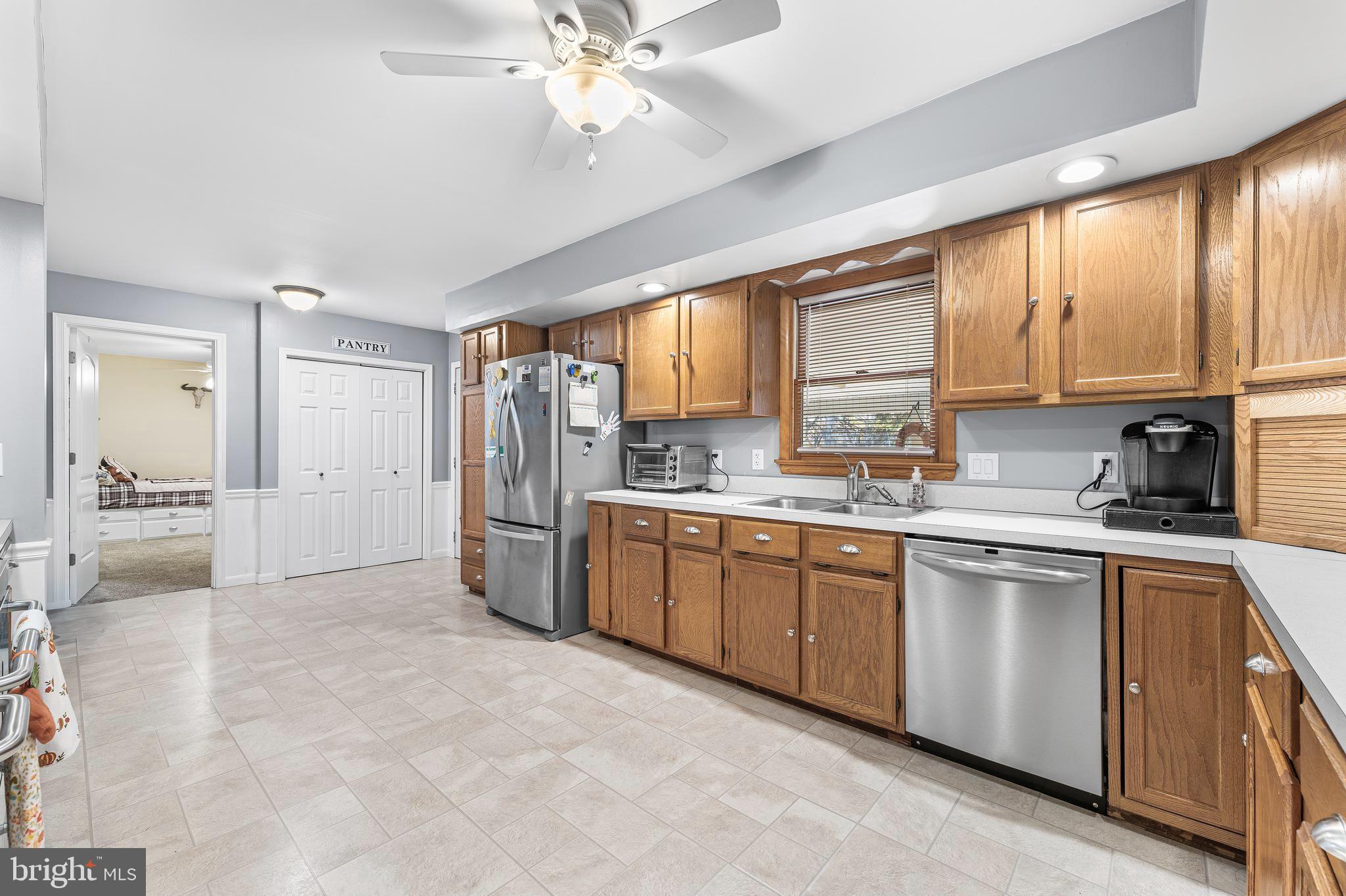 426 Walnut Street Road Salem, NJ 08079 - Photo 5 of 37 Stainless steel appliance package