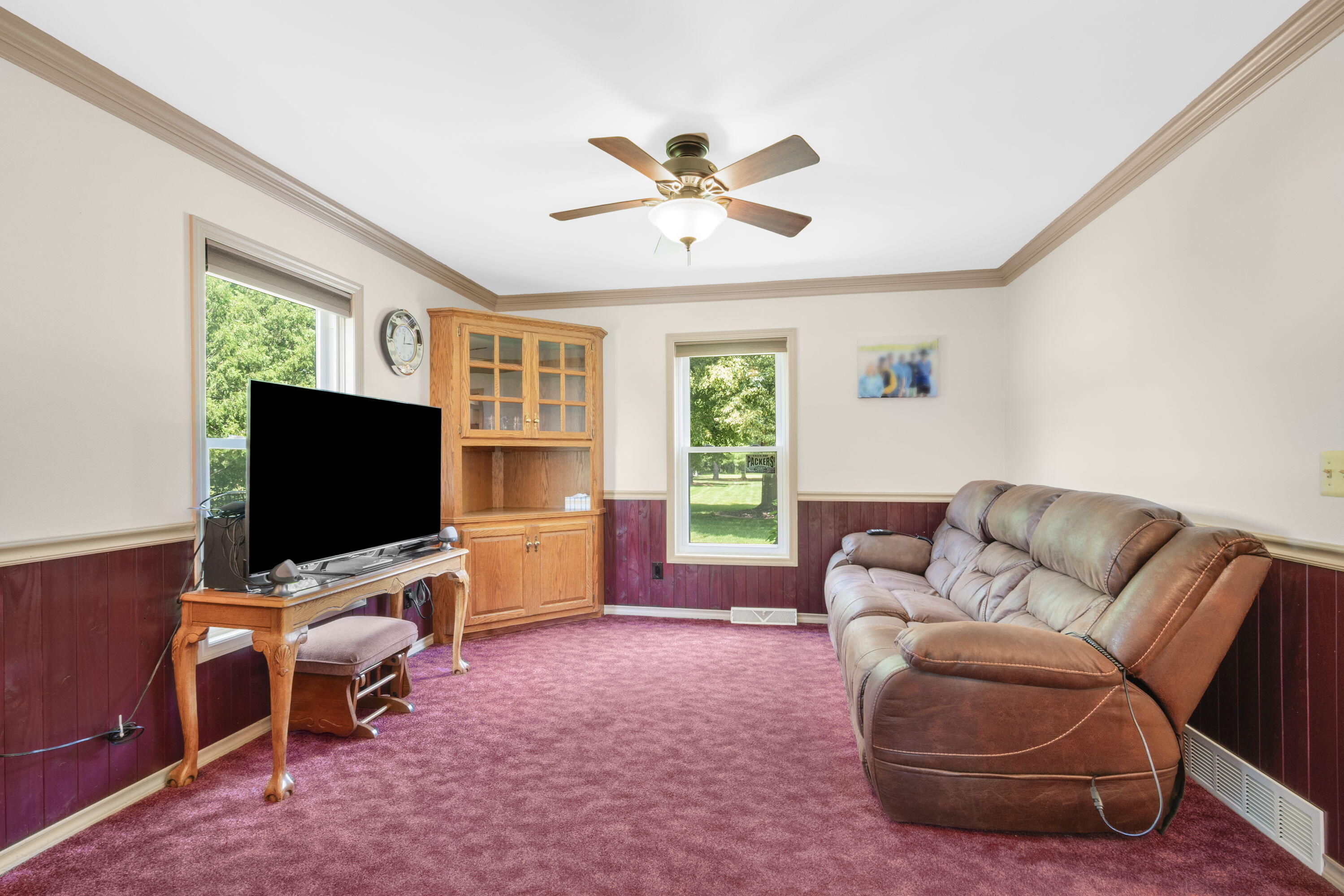 149 Hickory Drive Delafield, WI 53018 - Photo 6 of 43 6_imgDSC03274