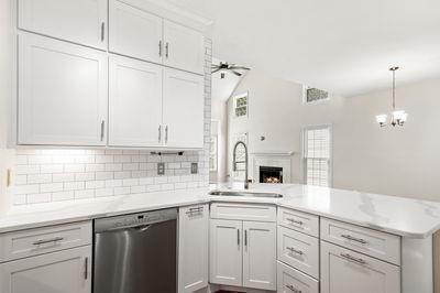 555 South Riversong Lane Alpharetta, GA 30022 - Photo 13 of 53