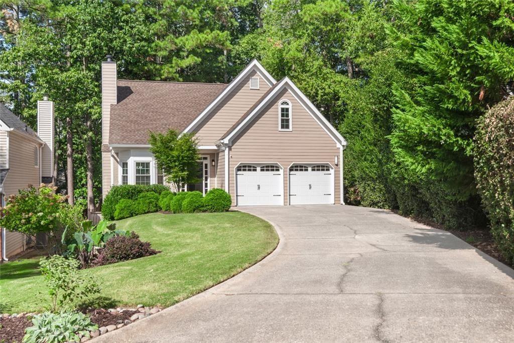 555 South Riversong Lane Alpharetta, GA 30022 - Photo 2 of 53