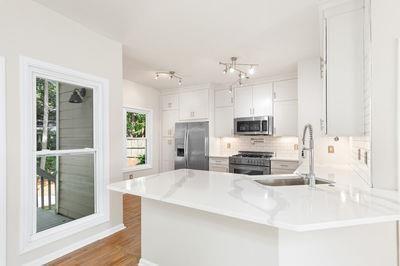 555 South Riversong Lane Alpharetta, GA 30022 - Photo 10 of 53