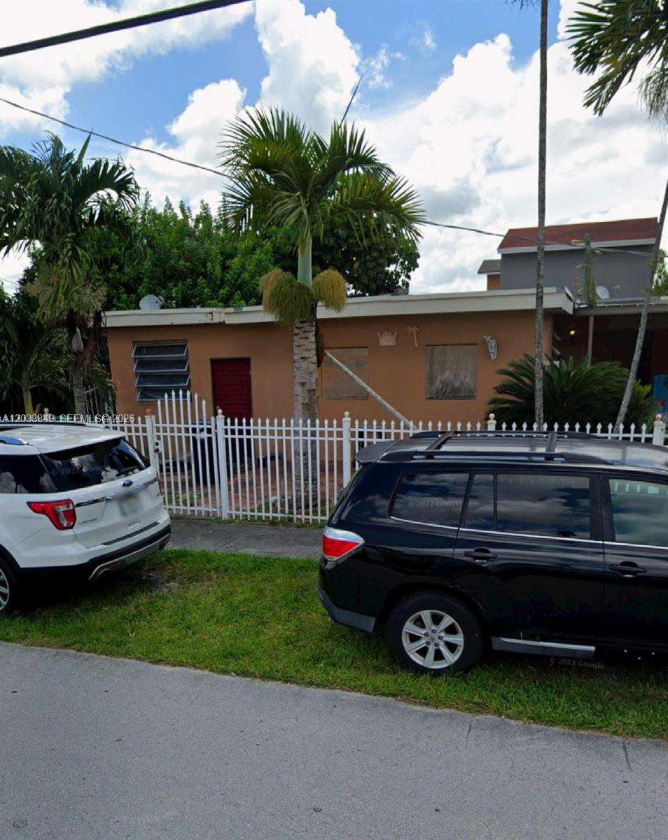 9039 Southwest 34th Street Miami, FL 33165 - Photo 5 of 6