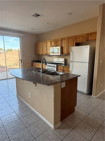 $2,500 | 62 Blaven Drive, Henderson, NV 89002