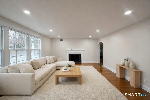 $499,000 | 51 Pembroke Street, Hartford, CT 06112